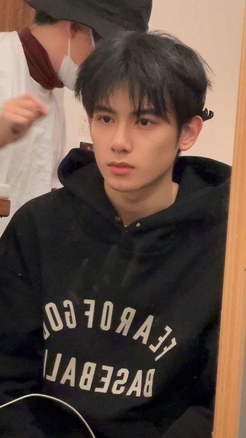 吃瓜娱乐胡先煦,揭秘娱乐圈背后的故事